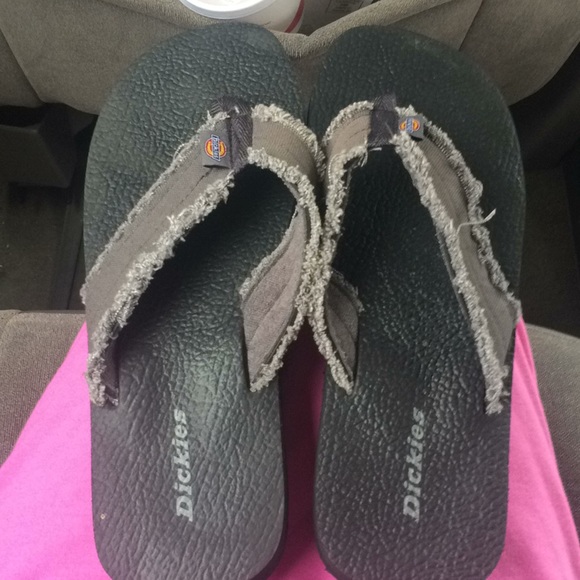 dickies flip flops